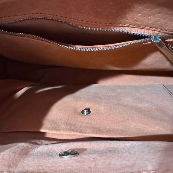 New unused Marc Jacobs Venetia Calf leather hand bag in Caramel - Picture 9 of 9